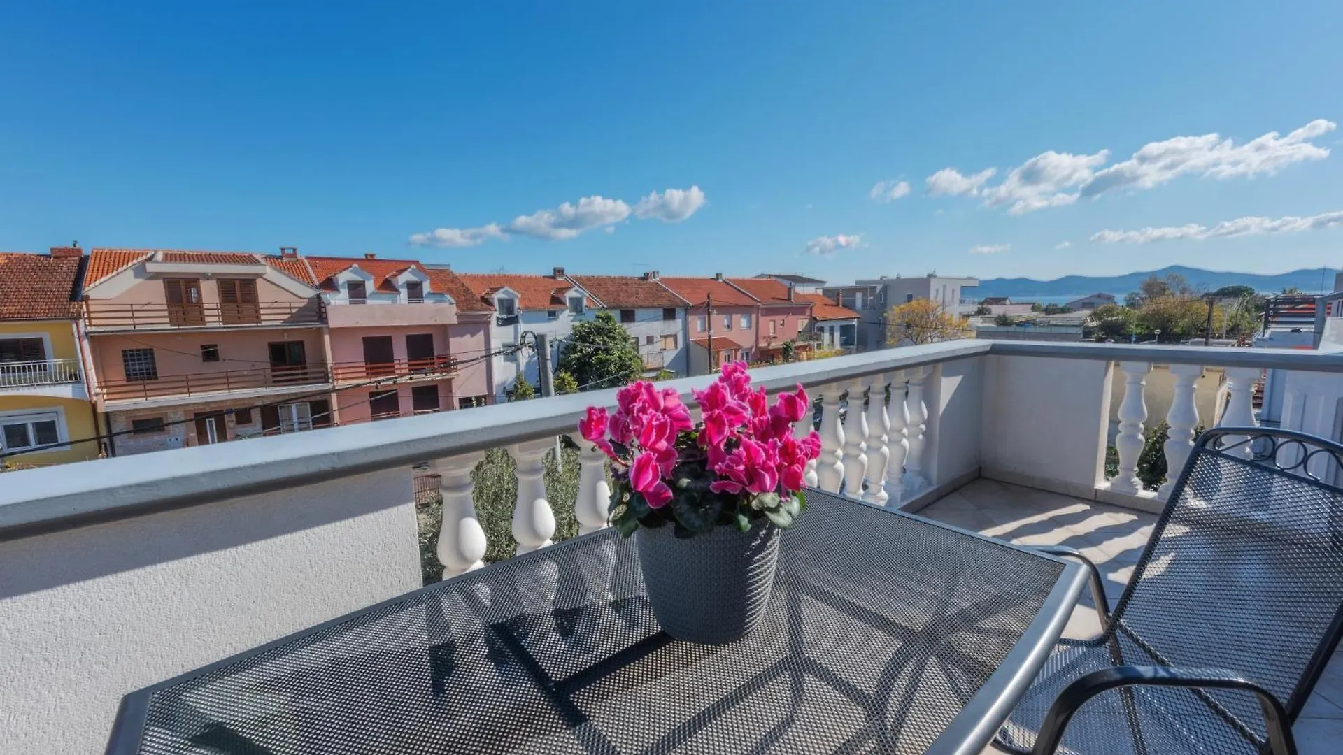Perica Apartment And Perica Room With Separate Entrance Zadar