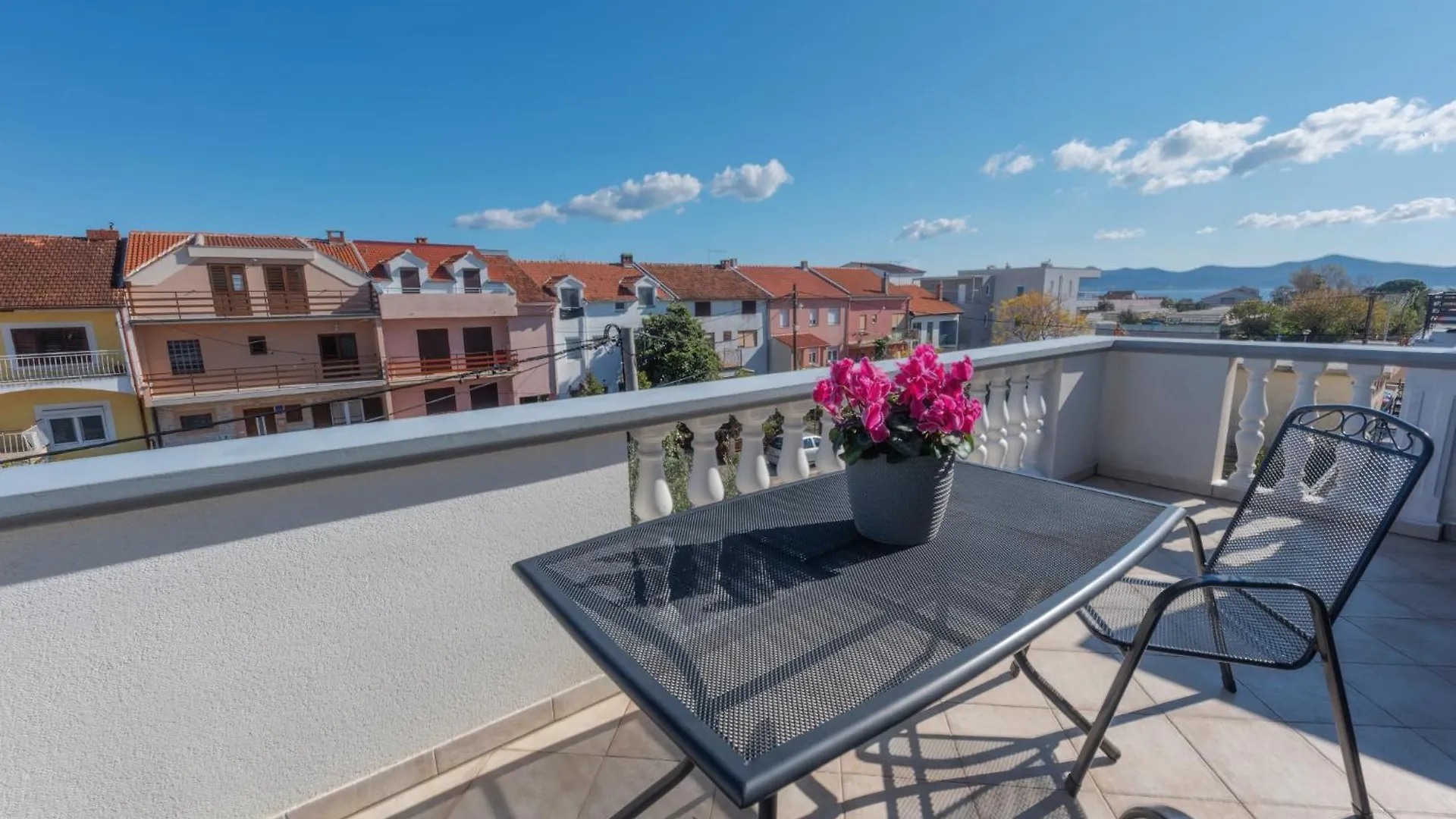 Perica Apartment And Perica Room With Separate Entrance Zadar 0*,