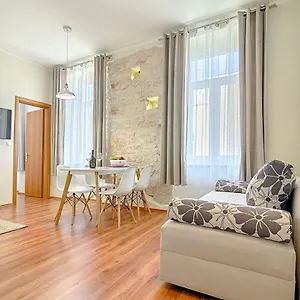 Zora & Natale Apartament Pula